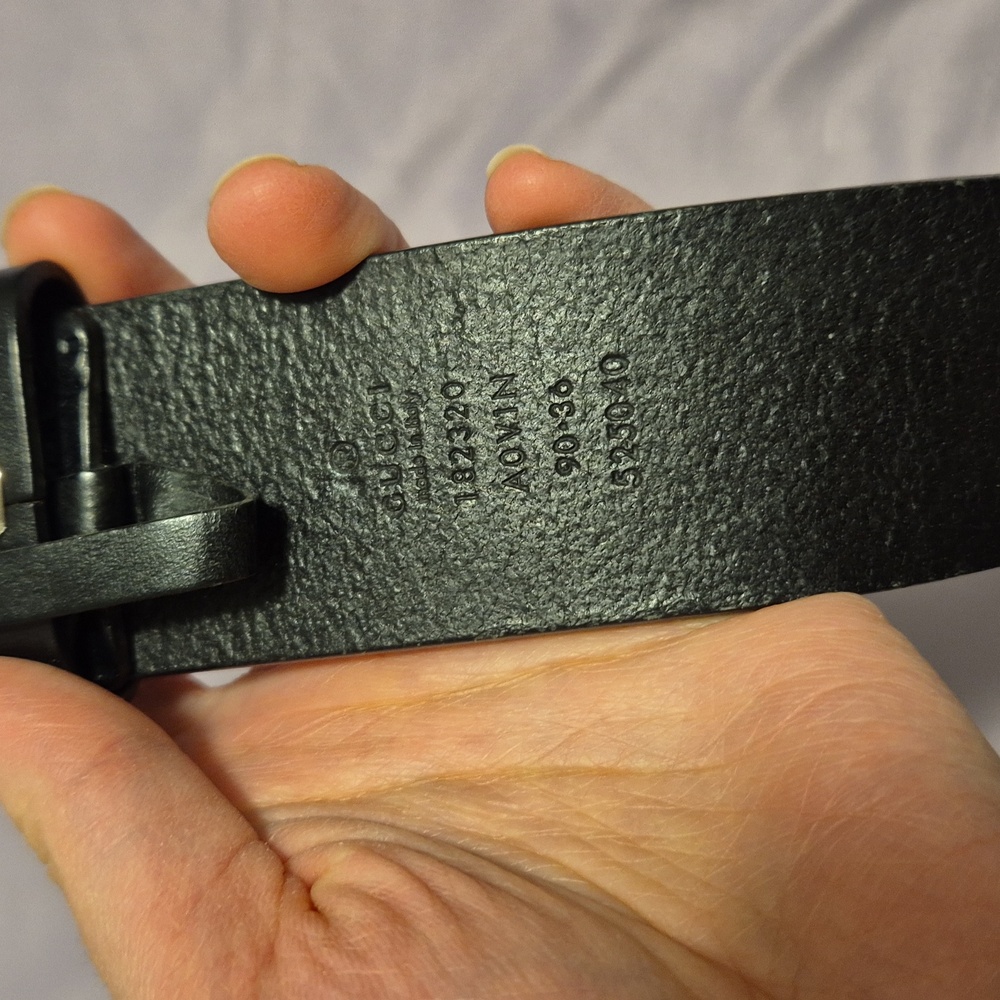 Authentic Gucci Black Guccissima Square Embossed Leather Belt 36/90 - Picture 3 of 7